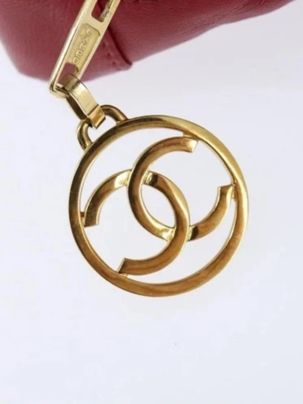 CHANEL brand	chanel color	red